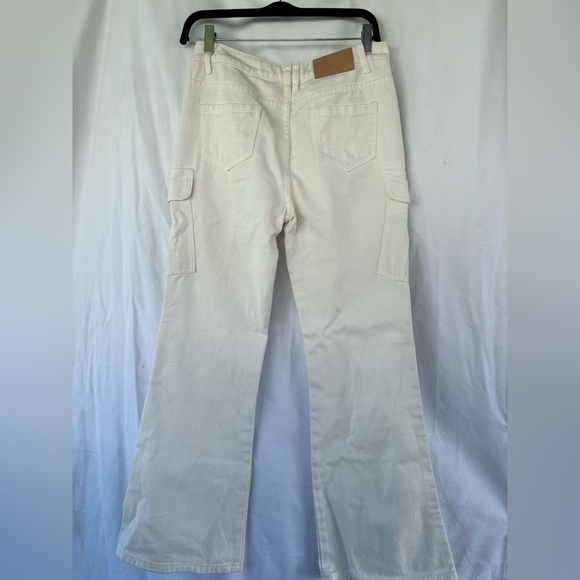 Women's Off-White Cargo Ankle Jeans - Picture 14 of 15